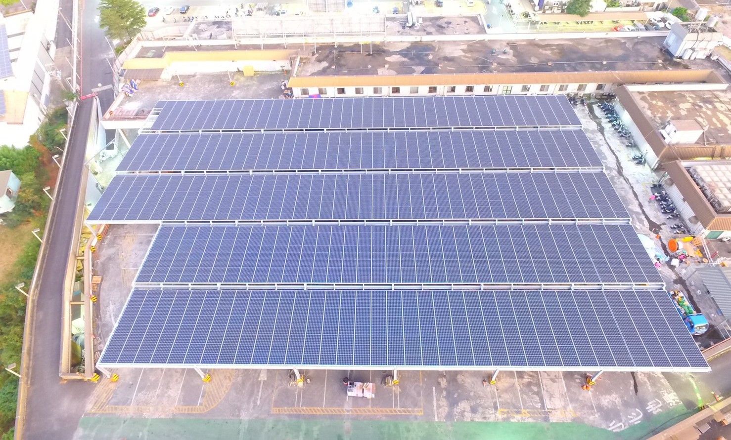 太陽光電停車場