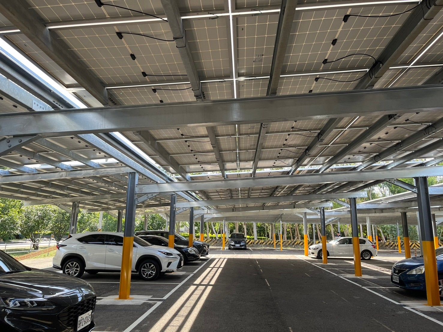 太陽光電停車場